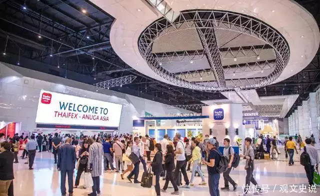 泰国蒙通他尼地区日均30万人出入