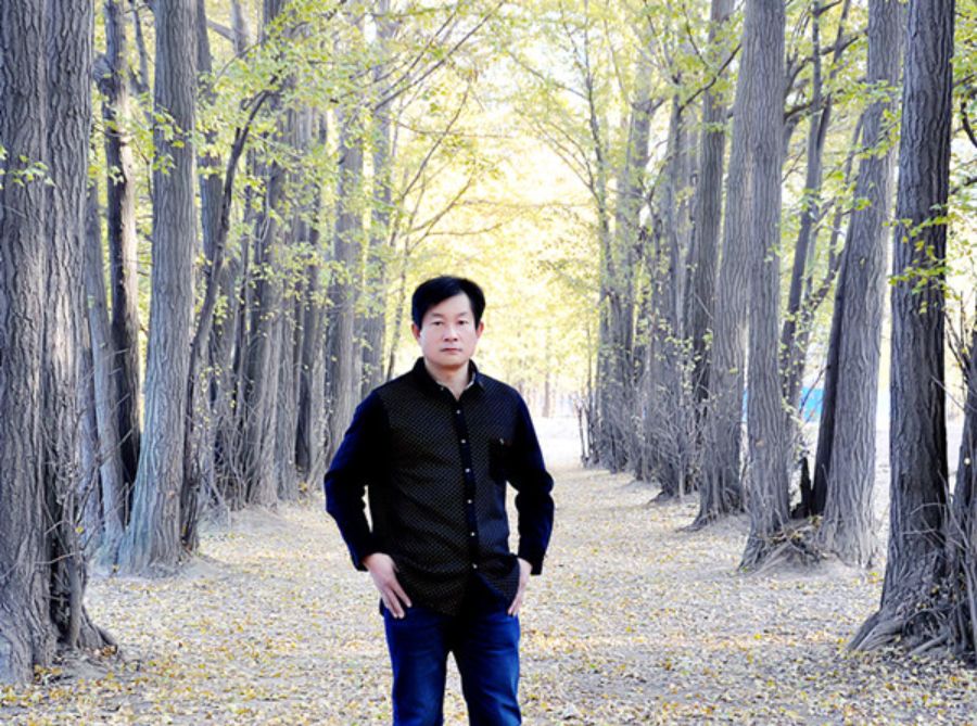 传奇作家薛庆西